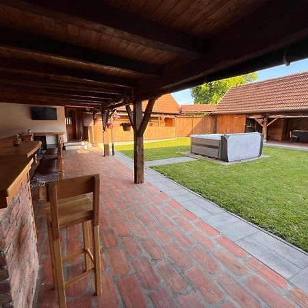 Gasthaus Ruralna Kuca Za Odmor Kablarovo Brdo Krnjak Exterior foto