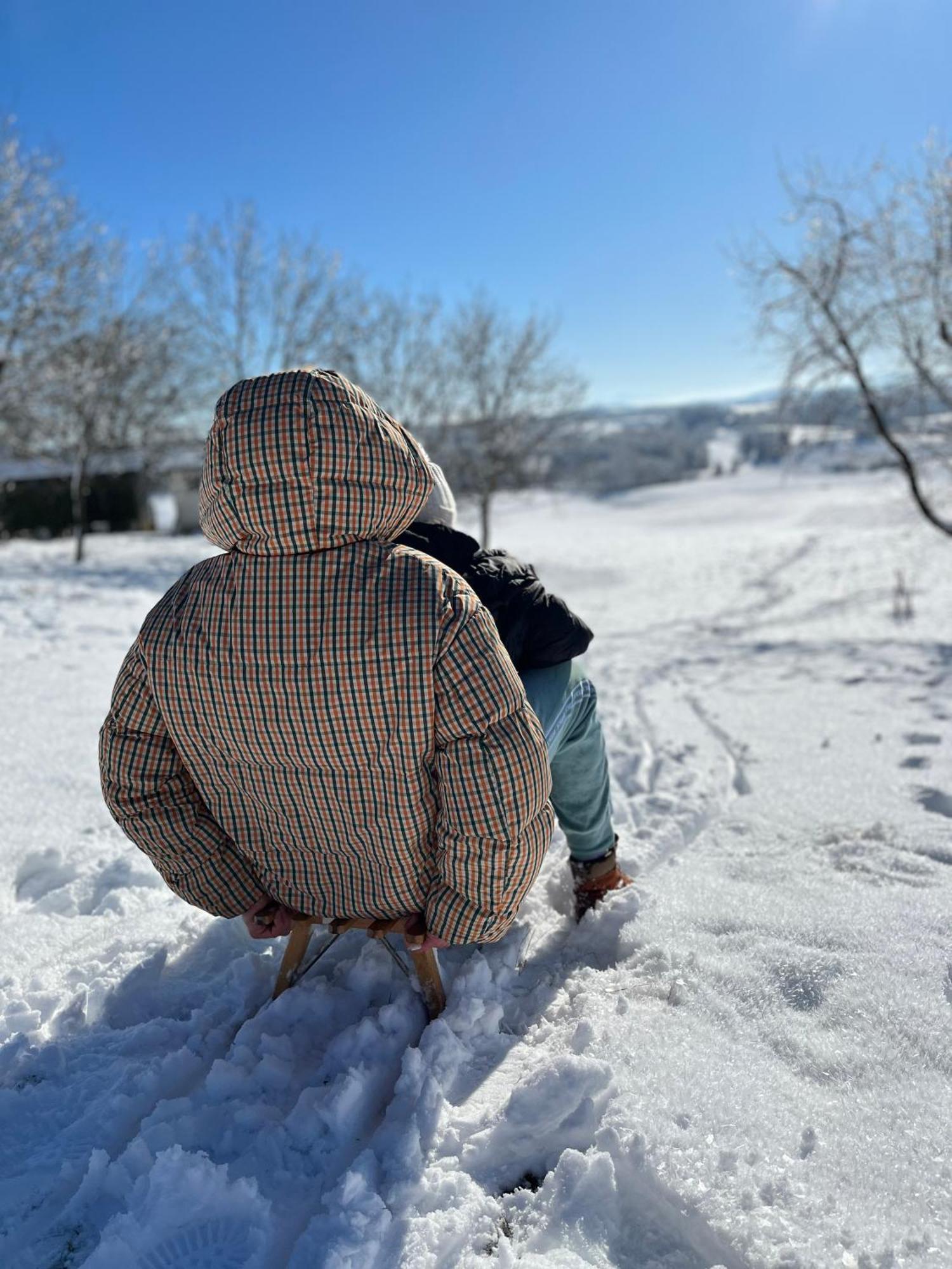 Gasthaus Ruralna Kuca Za Odmor Kablarovo Brdo Krnjak Exterior foto