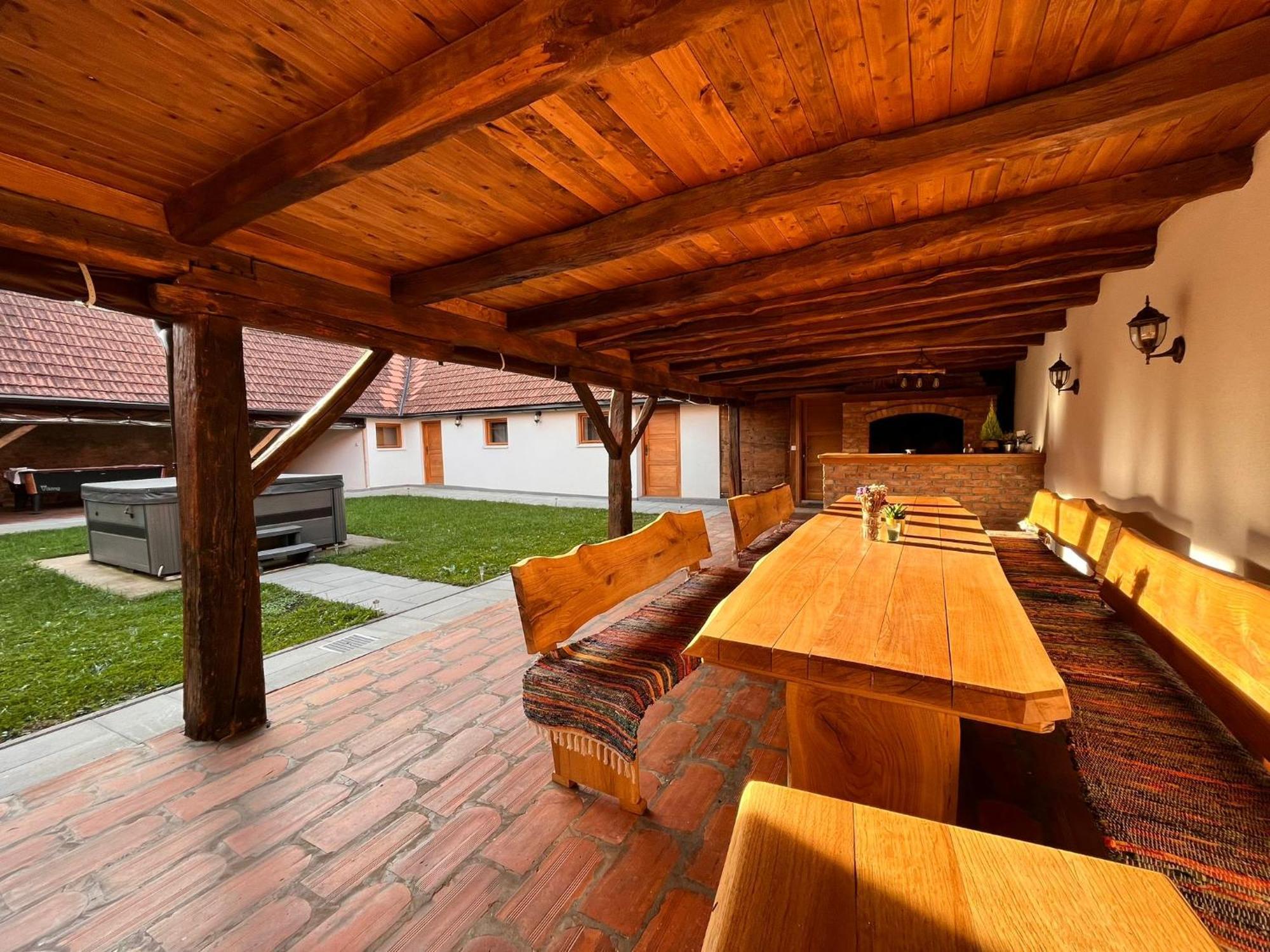 Gasthaus Ruralna Kuca Za Odmor Kablarovo Brdo Krnjak Exterior foto